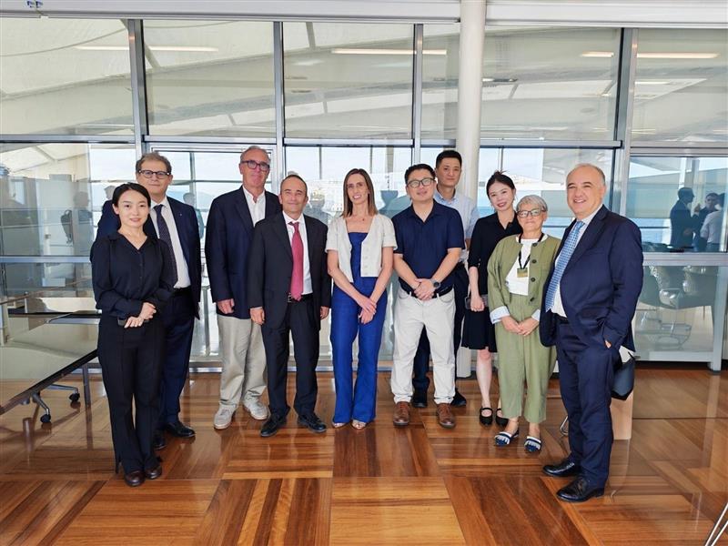Trasporti e investimenti: a Cagliari incontro tra la Regione e una delegazione di imprese cinesi del Sichuan