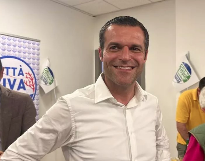 Scuola di volo Ita, decolla la polemica. Pais: "Giunta muta, Alghero dimenticata". Cacciotto: "La lettera è partita il 5 gennaio".