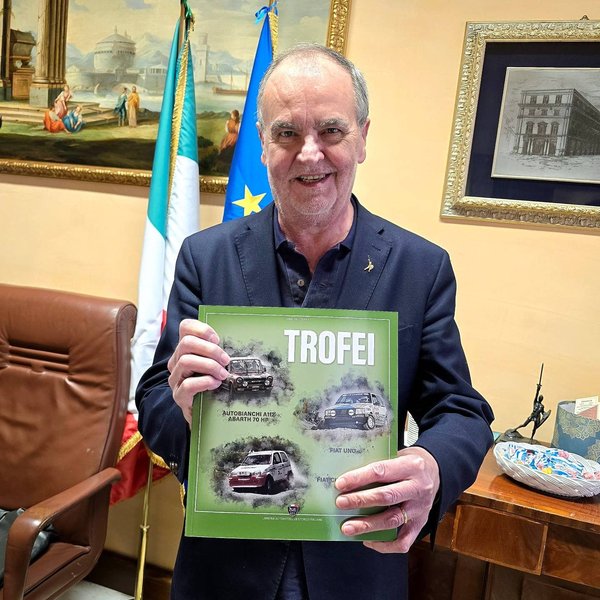 Roberto Calderoli: Dalle corse in Costa Smeralda all'appello al voto in Sardegna