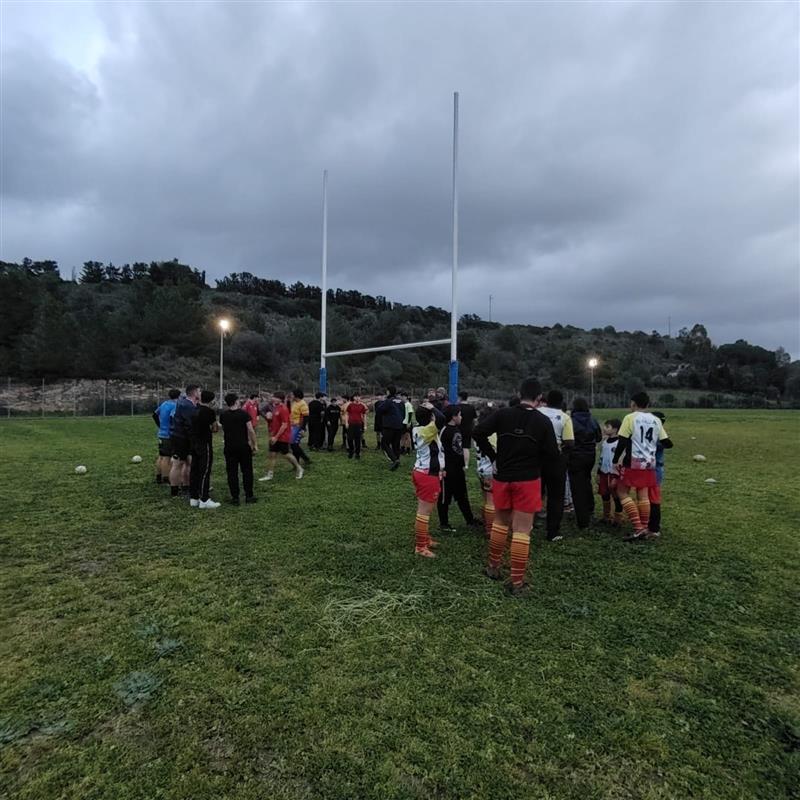 La palla ovale e la regola del sostegno. L'Amatori Rugby Alghero e Rugby Sassari portano in meta i ragazzi di "Casa Gina"