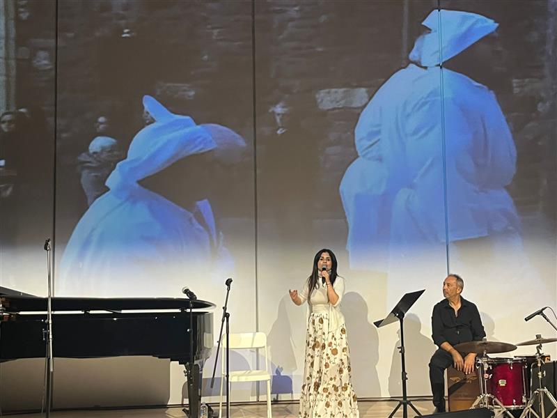Osaka: inaugurato il programma degli spettacoli della Sardegna all’Expo con la voce di Carla Denule. Oggi i Fantafolk, domani Enzo Favata e i Tenores di Bitti