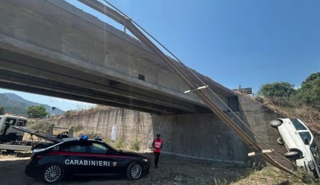Auto precipita dal ponte a San Vito: grave una donna di 28 anni