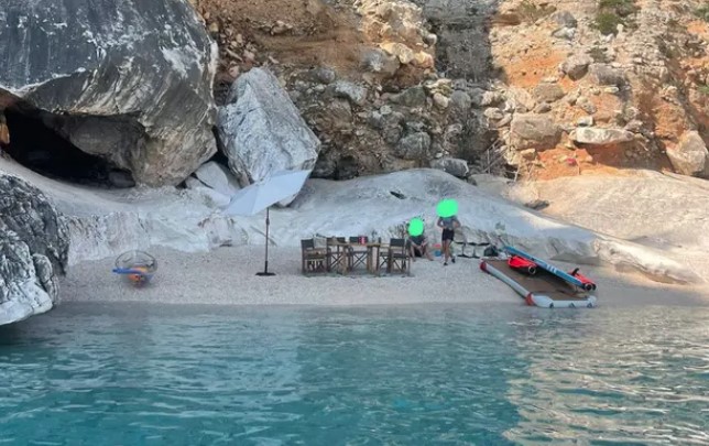 Cala Goloritzè violata dai ricchi cafoni. Il Comune: “Non lo permettiamo a nessuno”