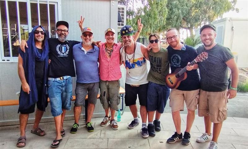 Manu Chao ad Alghero, un concerto che diventa respiro di pace
