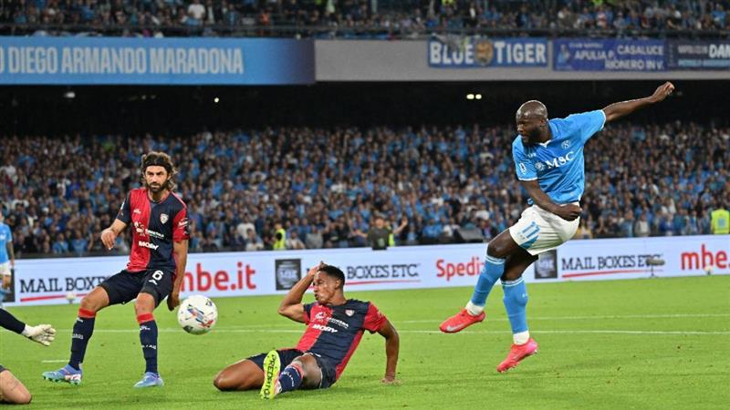 Napoli-Cagliari 2-0, cronaca di una resa annunciata: tra romanticismo offeso e futuro negato