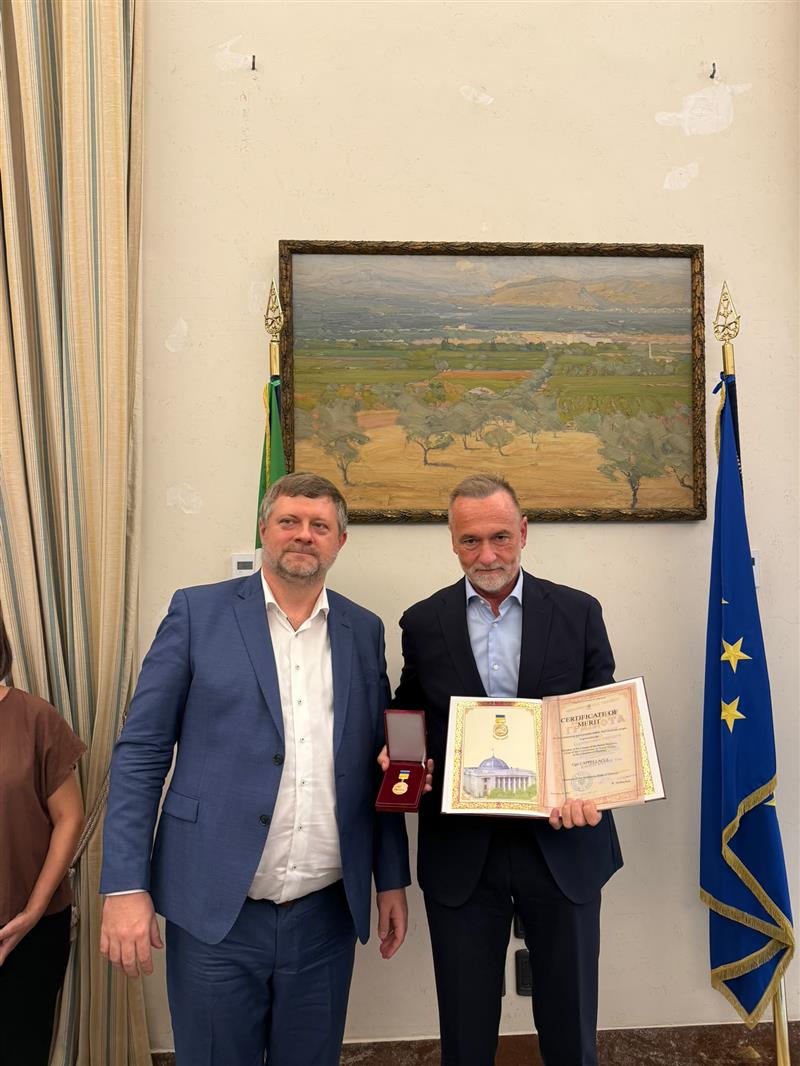 Roma, il Parlamento ucraino conferisce un