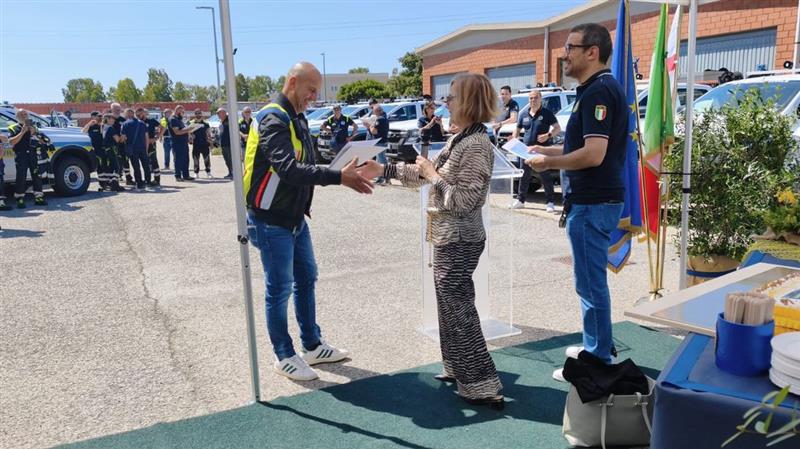 La flotta antincendio si rinnova: trenta fuoristrada nuovi di zecca schierati contro i roghi estivi