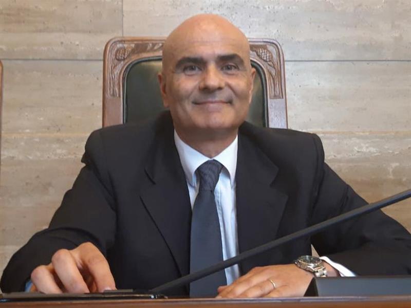 La Regione affida ai privati le autorizzazioni per l