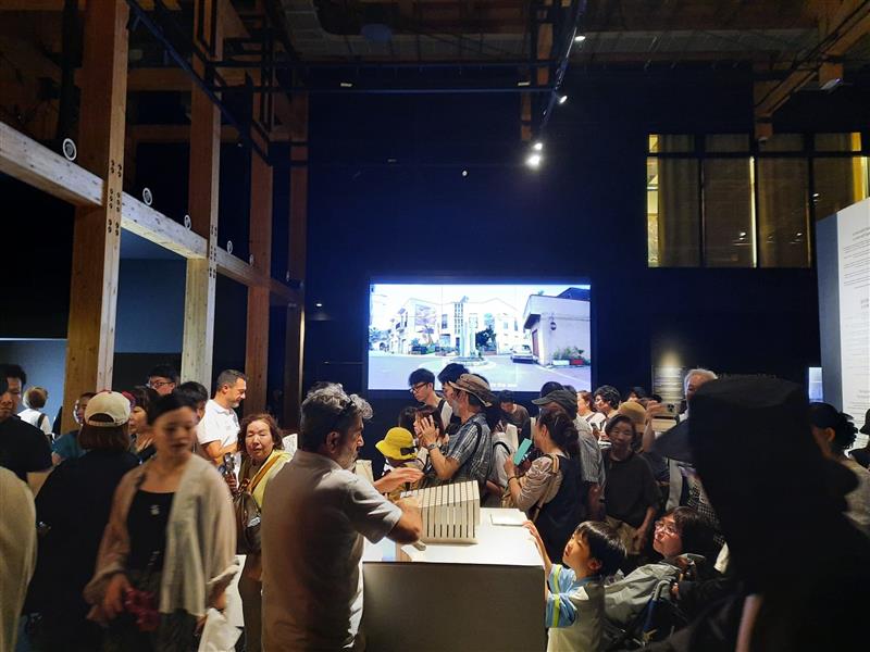 Expo Osaka 2025, la Sardegna incanta il Giappone con le pietre sonore, Maria Lai, le domus de janas e il canto a tenore