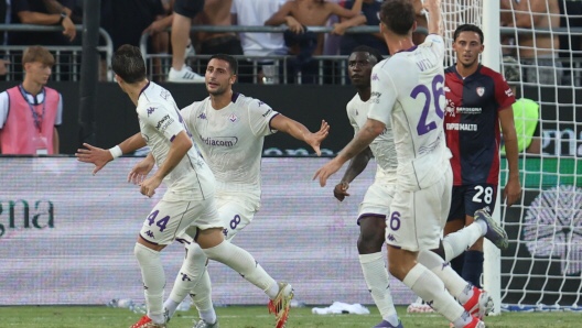 Pisacane opta per una difesa a 4. Tiene lontana la Fiorentina dalla propria area e conquista un punto preziosissimo