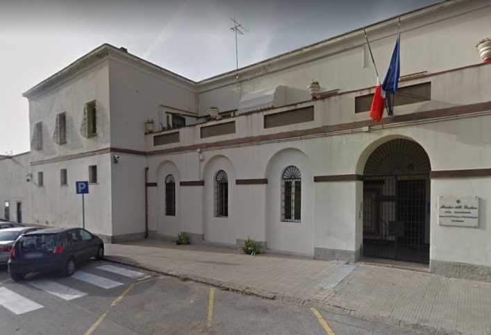 Alghero, carcere al collasso: personale ridotto e detenuti fuori circuito. I sindacati chiedono interventi urgenti