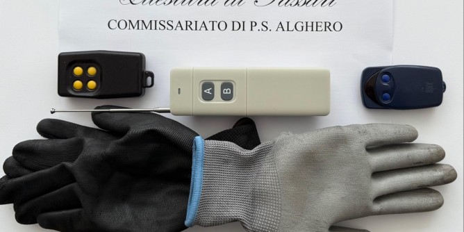 Svuotano le auto ad Alghero: coppia arrestata al Lazzaretto
