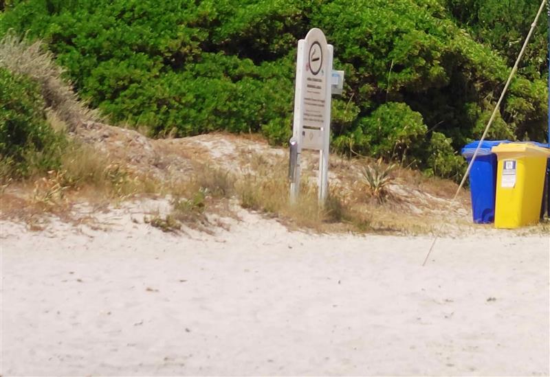 Arzachena, Costa Smeralda: aree fumatori accanto alla macchia secca. Una negligenza che sa di incendio annunciato