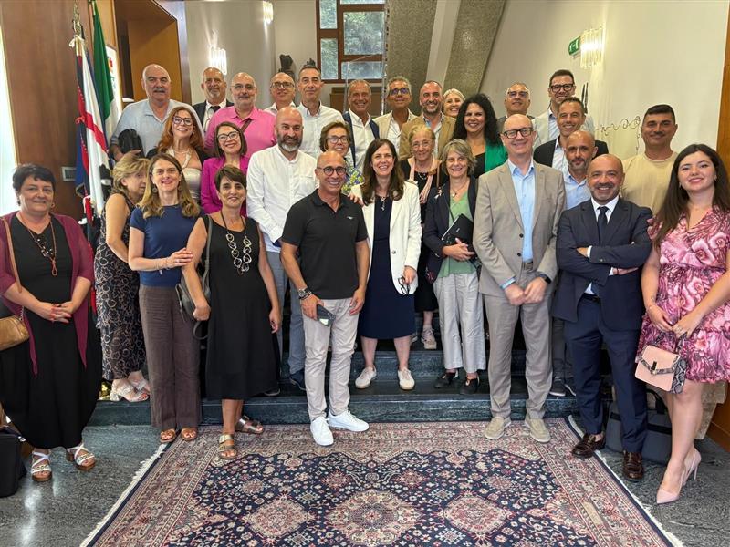 Todde incontra i sindaci delle Domus de Janas: “Pari dignità e risorse per tutti i territori, nessuno sarà lasciato indietro”