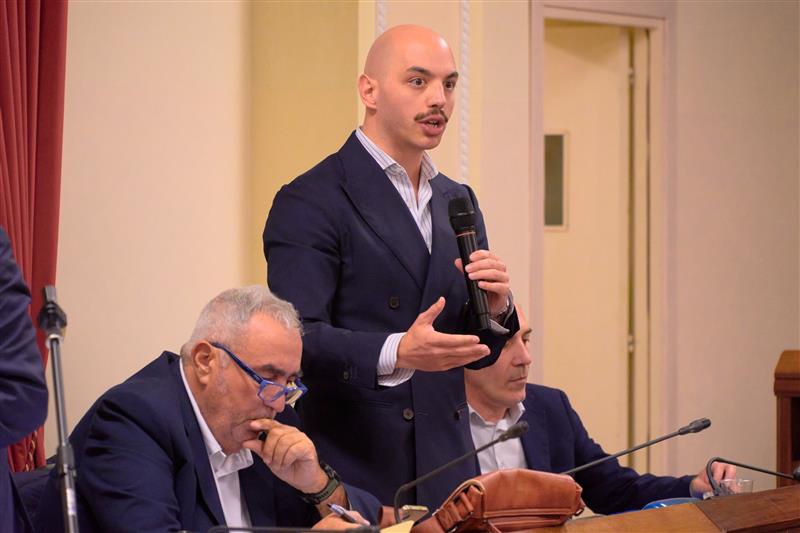 Alghero, lite sulle competenze tra rioni. Fratelli d