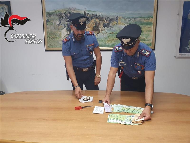 Olbia: arrestato con 70 grammi di hashish e 11mila euro in tasca