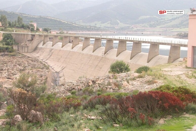 Siccità, allerta nel Nordest Sardegna: Sindaci impongono restrizioni sull'uso dell'acqua