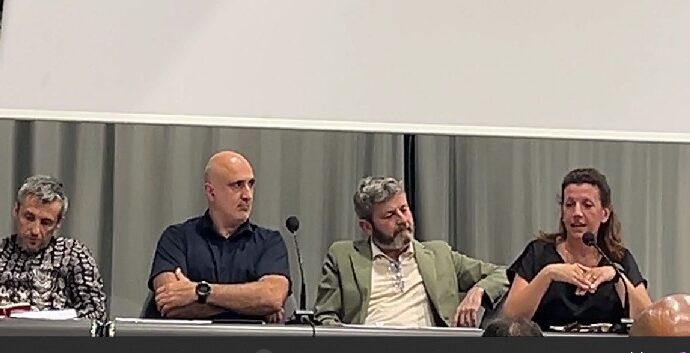Alghero: il municipio vara la stretta sui bivacchi a quattro ruote - vigili stagionali e premi ai campeggi per arginare l