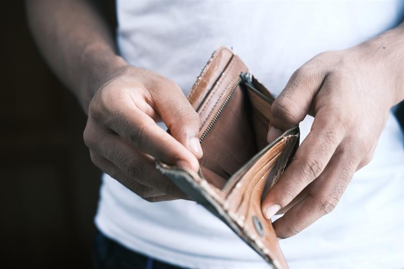 Emergenza povertà in Sardegna: 128.000 famiglie sotto la soglia, +10.000 in due anni
