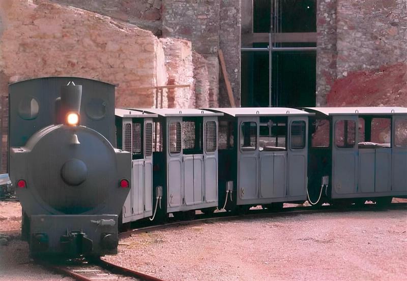 Galleria Henry, il trenino minerario si prepara a ripartire.