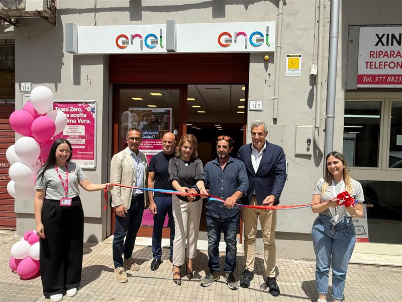 Nuoro, inaugurato il nuovo Spazio Enel Partner: «Vicini ai cittadini, tra risparmio e sostenibilità»