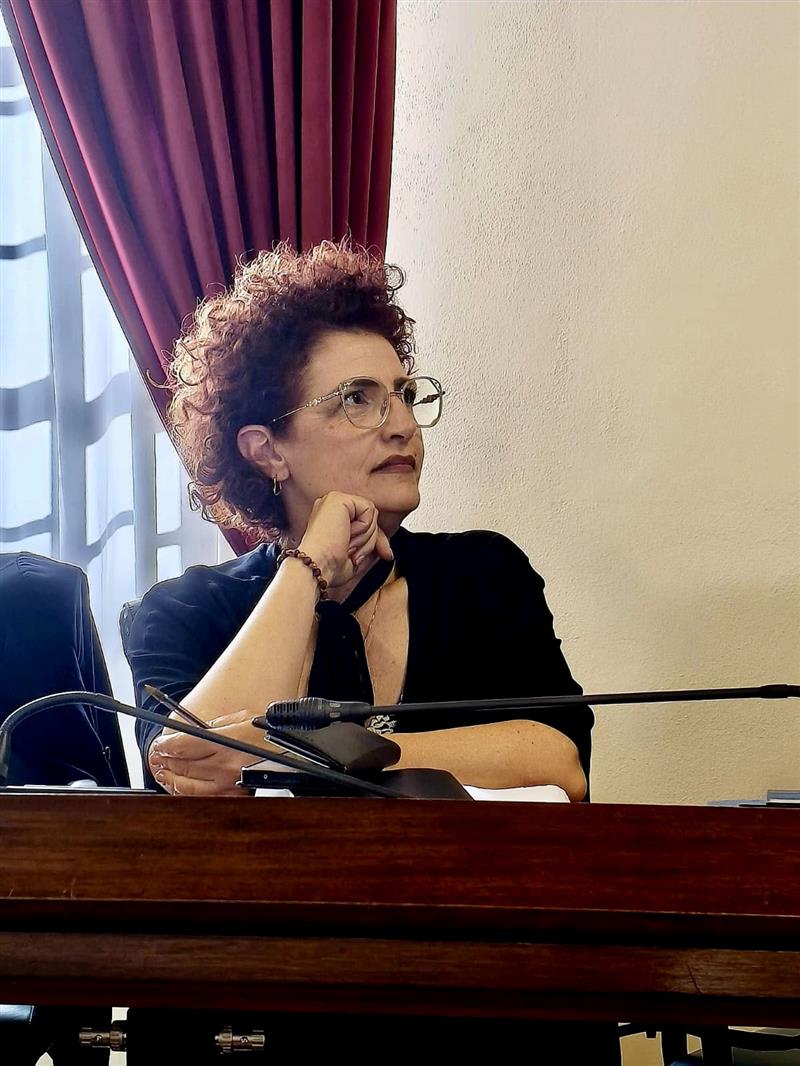 L'attentato all'aeroporto infiamma l'aula consiliare: i Riformatori Sardi pretendono l'intervento del Ministro Piantedosi per blindare Alghero