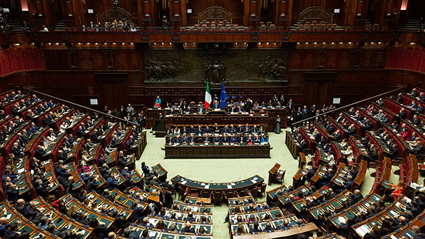 Il Governo blinda il "Decreto Bollette": martedì il voto di fiducia alla Camera. L