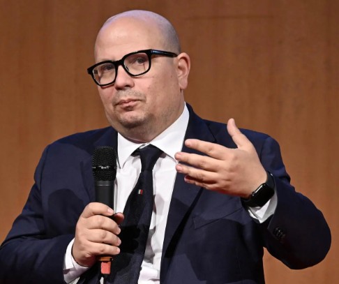 Aeroporti sardi, il PSI contro la privatizzazione: “Non si svende un bene strategico”