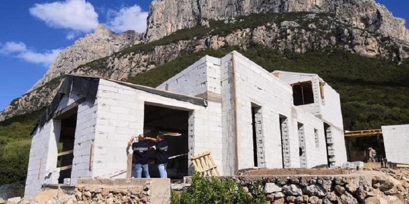 Il cantiere di Tavolara a giudizio: GriG parte civile - Un fabbricato del 1936 diventa una villa di 2 piani
