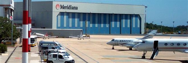 Hangar di Meridiana Maintenance ad Olbia, Sardegna
