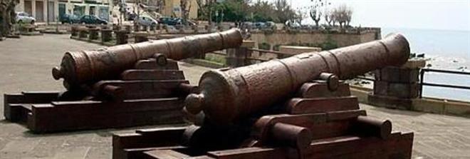 I cannoni dei Bastioni di Alghero, Sardegna